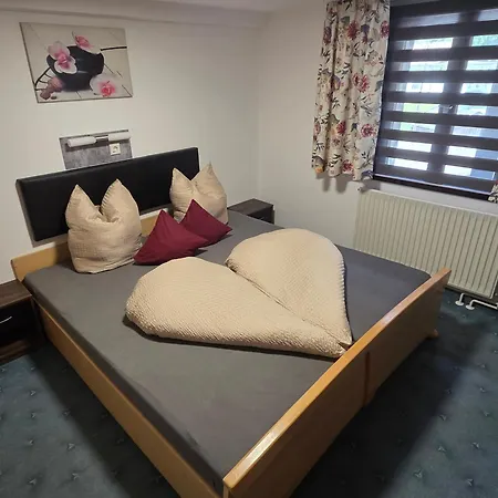 Annamaria Und Manuel Melmer *